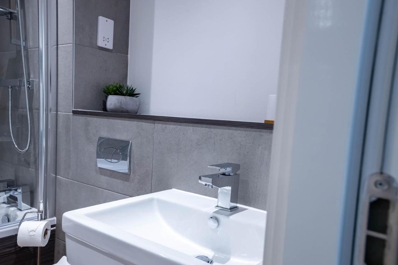 Luxe Interchange Apartment Near Old Trafford - Media City - The Quays Manchester Eksteriør bilde